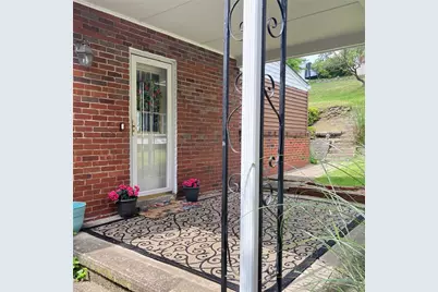537 Haverhill Rd, Baldwin Twp, PA 15228 - Photo 5