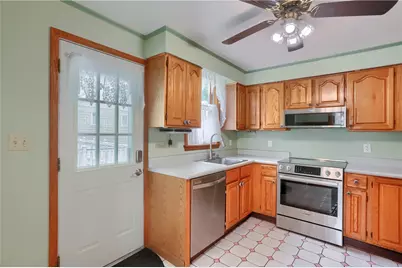 568 Orchard Ave, Pittsburgh, PA 15202 - Photo 9