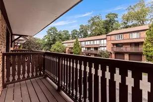 350 Woodbridge Dr, Ross Twp, PA 15237 - Photo 3