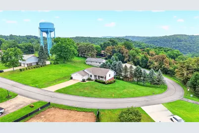 336 Shannon Circle, Daugherty Township, PA 15066 - Photo 5