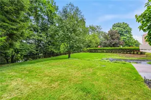 130 Laurelwood Dr, Ross Twp, PA 15237 - Photo 11