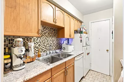 950 Margarite Drive #J, Scott Township, PA 15216 - Photo 11