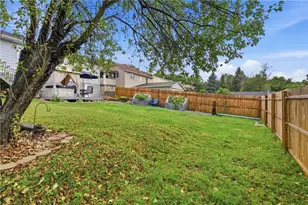 725 Broad St, Mount Pleasant Township, PA 15666 - Photo 21