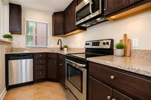735 N Highland Ave, Pittsburgh, PA 15206 - Photo 17