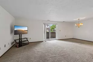 103 Woodstone Ln, New Kensington, PA 15068 - Photo 5