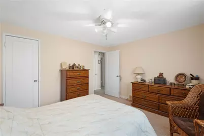 654 Perrilyn St, Pittsburgh, PA 15226 - Photo 11