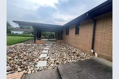 327 Holyoke Rd, Center Township, PA 16001 - Photo 27