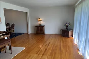 327 Holyoke Rd, Center Township, PA 16001 - Photo 13