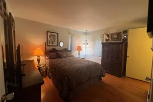 327 Holyoke Rd, Center Township, PA 16001 - Photo 15