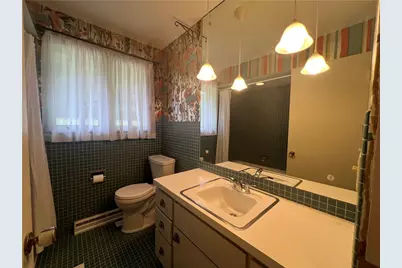 327 Holyoke Rd, Center Township, PA 16001 - Photo 23