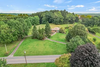327 Holyoke Rd, Center Township, PA 16001 - Photo 5