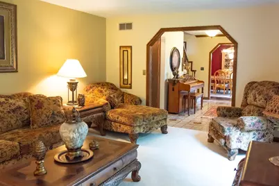 856 Walnut Drive, Ellwood City, PA 16117 - Photo 11