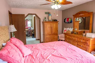 856 Walnut Dr, Ellwood City, PA 16117 - Photo 35