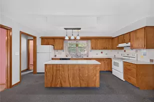 21 Evergreen Dr, Hempfield Township, PA 16125 - Photo 5