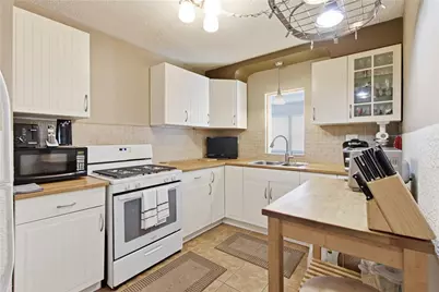 180 Calvert St, Bridgeville, PA 15017 - Photo 15