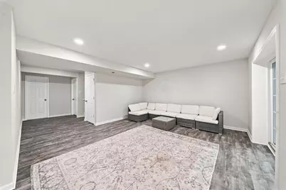 111 Pinevalley Dr, Ross Twp, PA 15229 - Photo 29