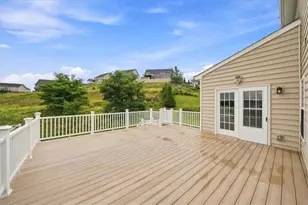 111 Pinevalley Dr, Ross Twp, PA 15229 - Photo 13