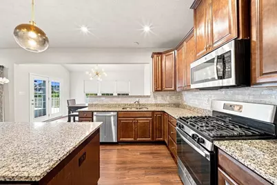 111 Pinevalley Dr, Ross Twp, PA 15229 - Photo 9