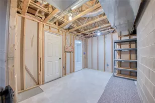 2115 Shawnee Dr, South Strabane, PA 15301 - Photo 39