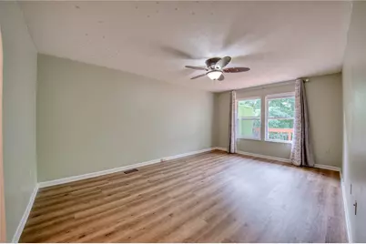 2115 Shawnee Dr, South Strabane, PA 15301 - Photo 15