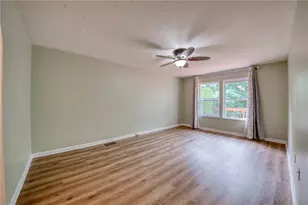 2115 Shawnee Dr, South Strabane, PA 15301 - Photo 15