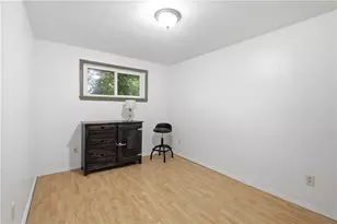 7913 Lloyd Ave, Pittsburgh, PA 15218 - Photo 17