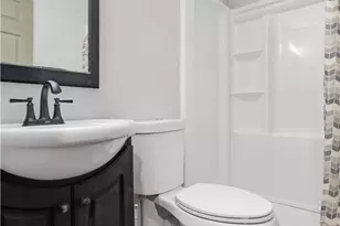 7913 Lloyd Ave, Pittsburgh, PA 15218 - Photo 13