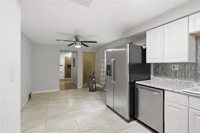 7913 Lloyd Ave, Pittsburgh, PA 15218 - Photo 11