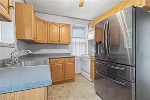 307 Ambridge Ave, Leet Township, PA 15003 - Photo 7