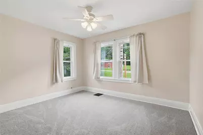 307 Ambridge Ave, Leet Township, PA 15003 - Photo 9