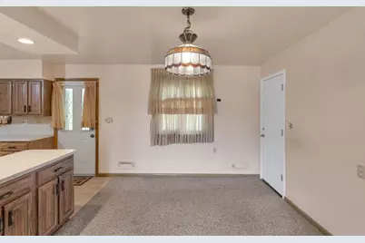 605 Regina Dr, Forward Township, PA 15037 - Photo 9