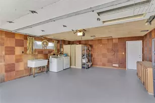 605 Regina Dr, Forward Township, PA 15037 - Photo 23