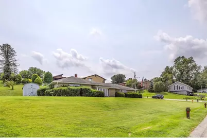 605 Regina Dr, Forward Township, PA 15037 - Photo 25