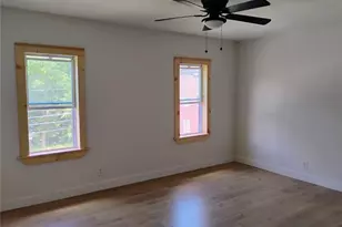 210 N 4th St, Jeannette, PA 15644 - Photo 31