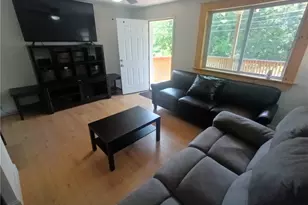 210 N 4th St, Jeannette, PA 15644 - Photo 5