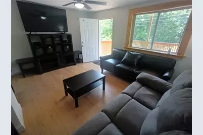 210 N 4th Street, Jeannette, PA 15644 - Photo 3