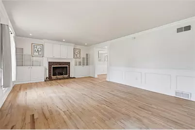116 Hawthorne Dr, Wilkins Township, PA 15235 - Photo 5