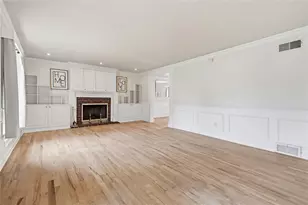 116 Hawthorne Dr, Wilkins Township, PA 15235 - Photo 5