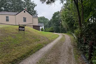 237 Fox Stop Rd, Fallowfield, PA 15022 - Photo 3