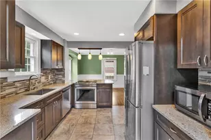 202 Foch St, Ellwood City, PA 16117 - Photo 13