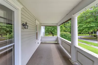 202 Foch St, Ellwood City, PA 16117 - Photo 3