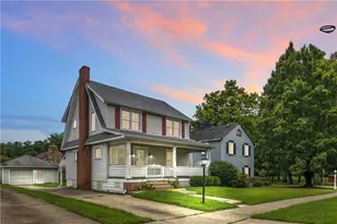 202 Foch St, Ellwood City, PA 16117 - Photo 1