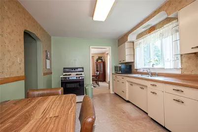 37 Colecrest St, Collier Township, PA 15106 - Photo 9
