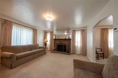 37 Colecrest St, Collier Township, PA 15106 - Photo 3