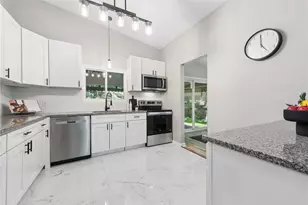 2317 Marbury Rd, Pittsburgh, PA 15221 - Photo 9