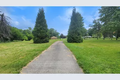 859 S Hermitage Rd, Hermitage, PA 16148 - Photo 1