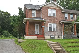 427 Ohio Ave, Clairton, PA 15025 - Photo 1