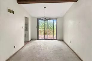 9 Carol Pl, Green Tree, PA 15220 - Photo 5