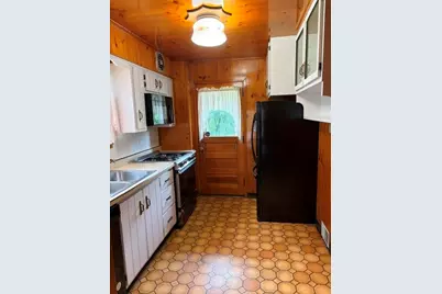 667 Margaret St, Pittsburgh, PA 15210 - Photo 9
