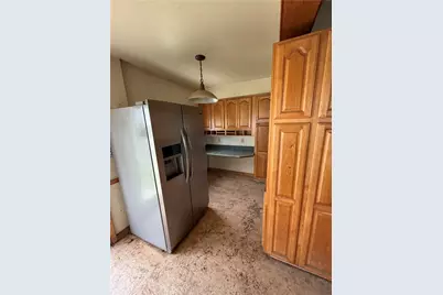820 Lathrop St, New Castle, PA 16101 - Photo 13